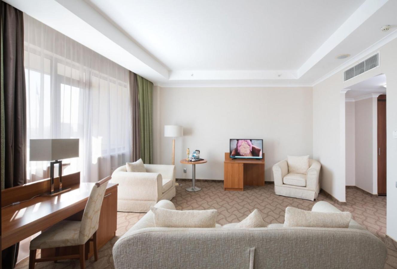 Hotel Duman Astana Eksteriør bilde
