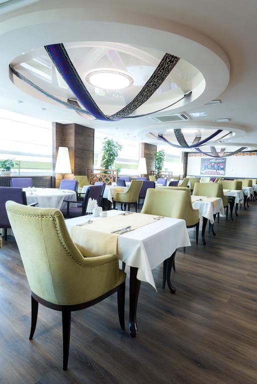 Hotel Duman Astana Eksteriør bilde