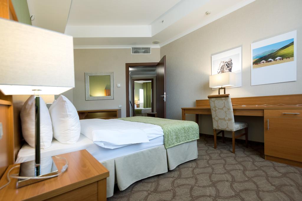 Hotel Duman Astana Eksteriør bilde