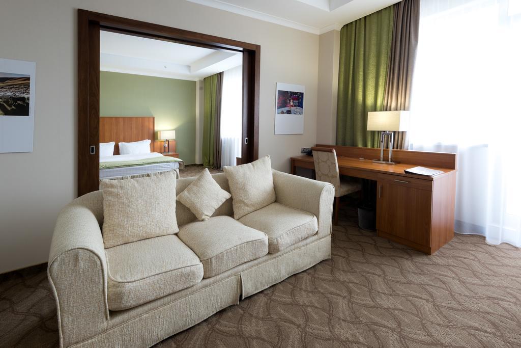 Hotel Duman Astana Eksteriør bilde